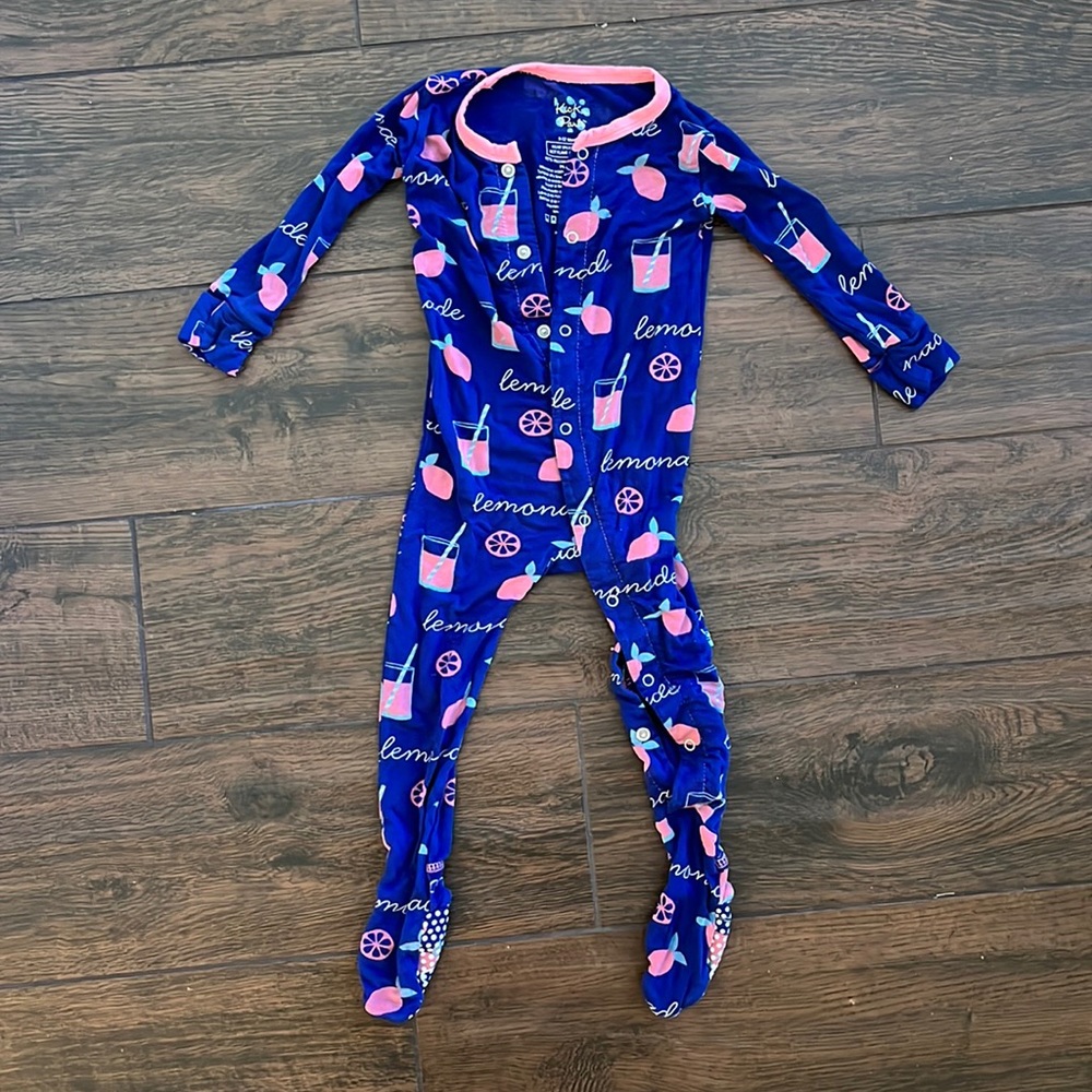 KicKee Pants snap button pajamas. 9-12 months. Good condition!